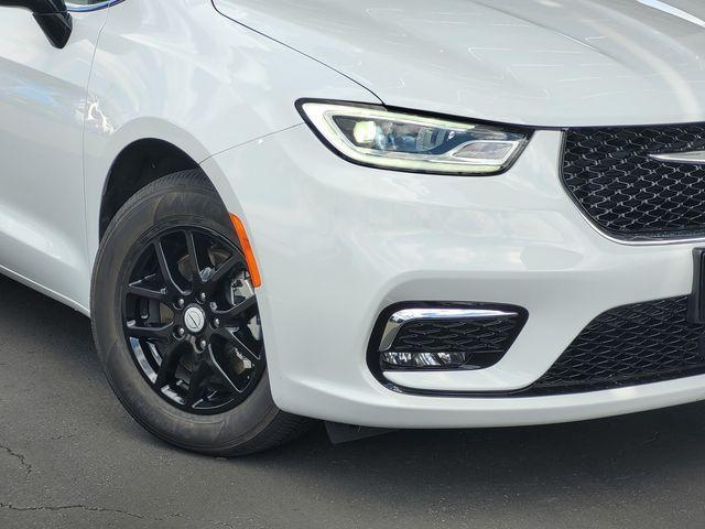 used 2025 Chrysler Pacifica car, priced at $33,800