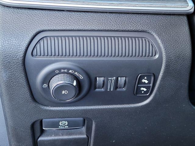 used 2024 Jeep Wagoneer L car, priced at $34,900