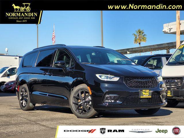 new 2026 Chrysler Pacifica car, priced at $42,038