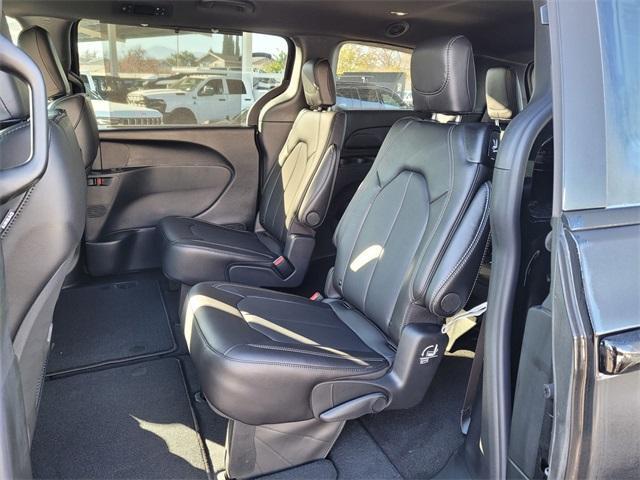 new 2026 Chrysler Pacifica car, priced at $44,685
