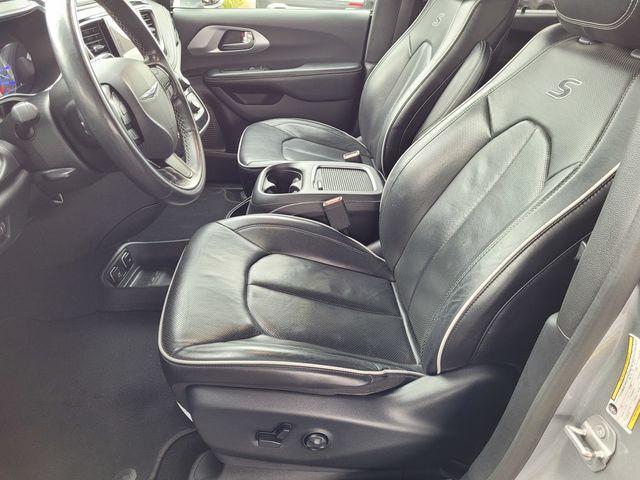 used 2019 Chrysler Pacifica Hybrid car, priced at $21,500