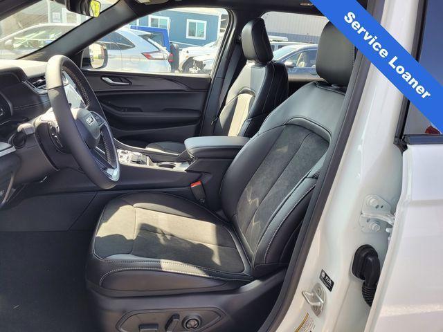 new 2025 Jeep Grand Cherokee car, priced at $35,450