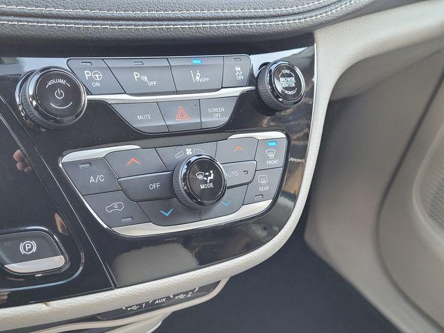 used 2021 Chrysler Pacifica Hybrid car, priced at $22,500