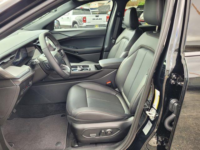 new 2026 Jeep Cherokee car, priced at $46,175