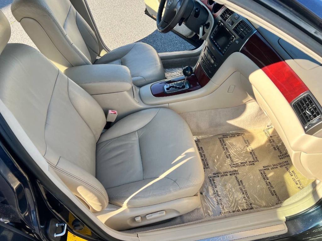 used 2002 Lexus ES 300 car, priced at $8,995