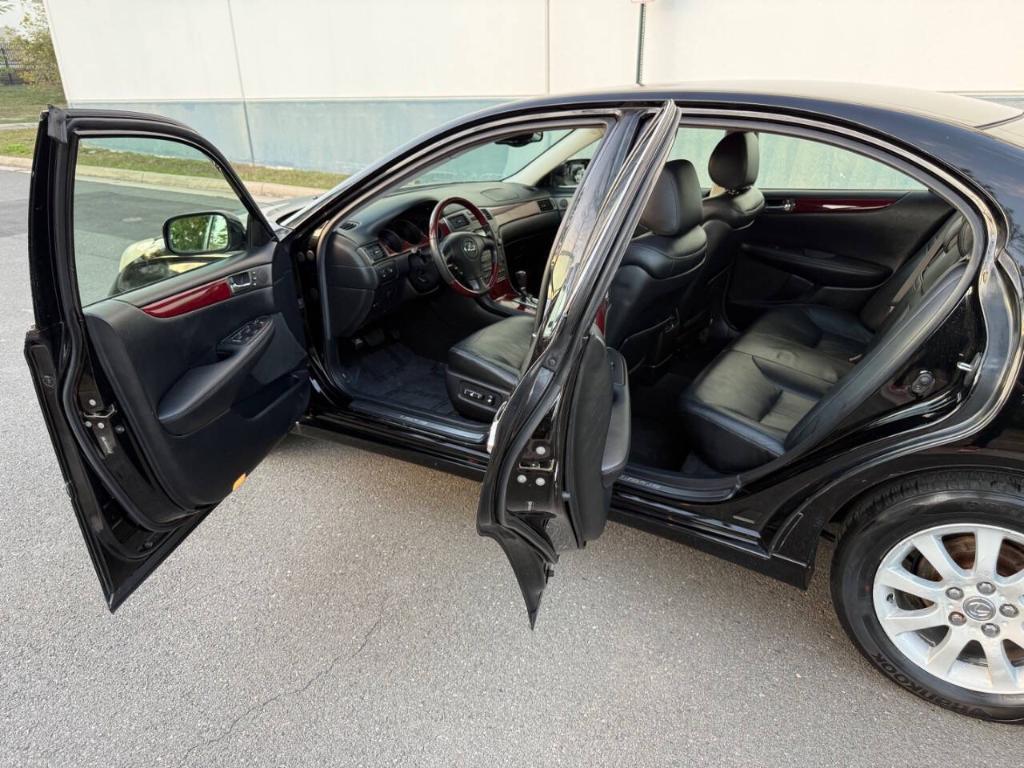 used 2004 Lexus ES 330 car, priced at $5,995