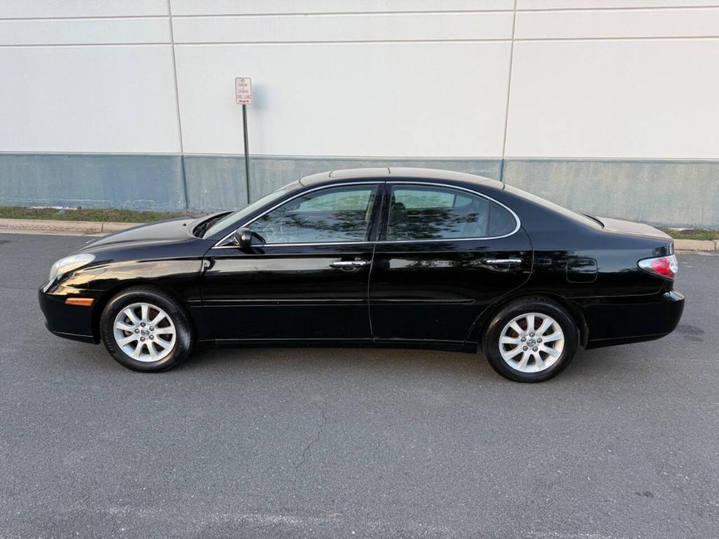 used 2004 Lexus ES 330 car, priced at $5,995