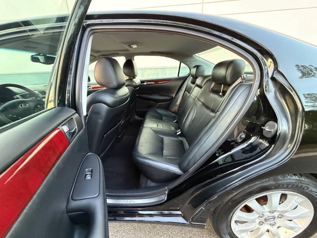 used 2004 Lexus ES 330 car, priced at $5,995