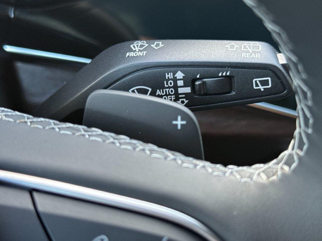 Audi Q7 view 34