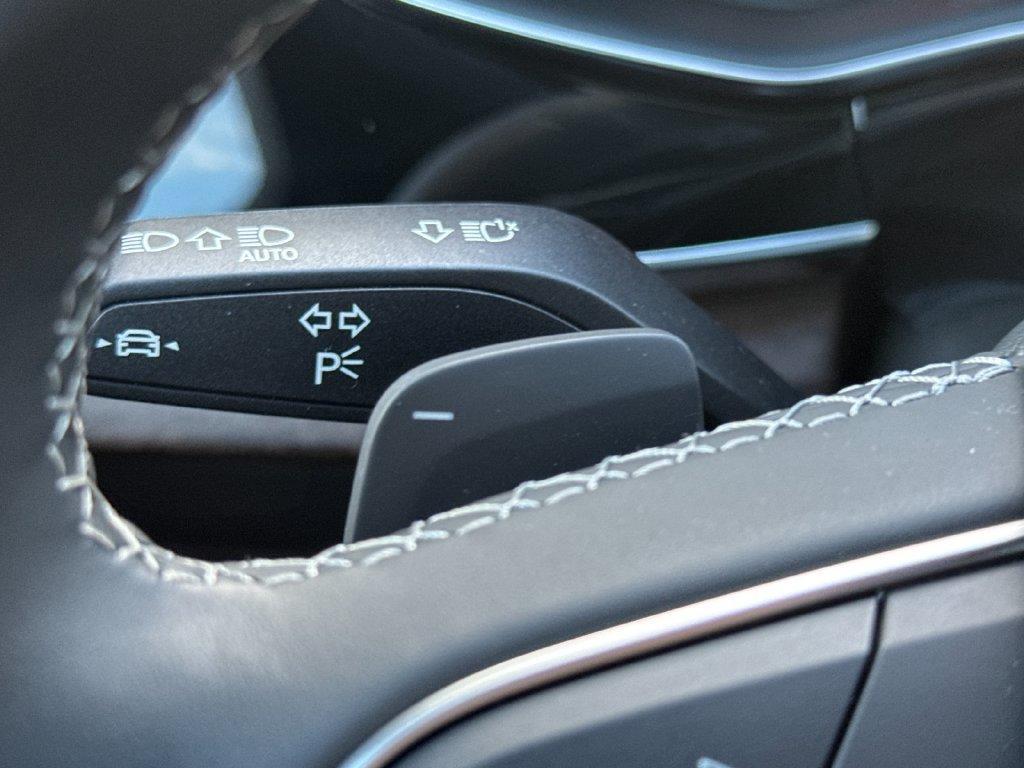 Audi Q7 view 33