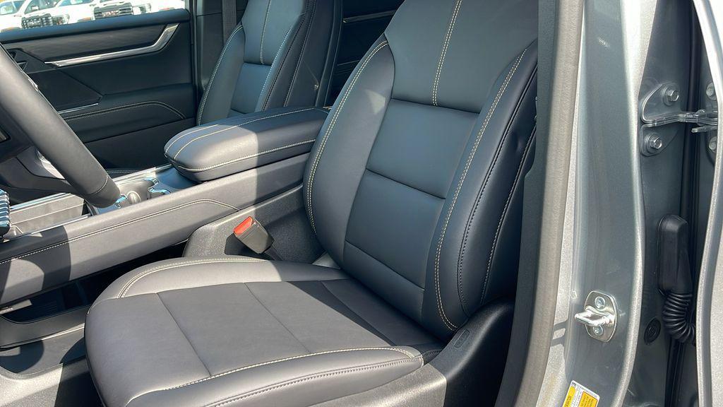 new 2027 GMC Acadia car, priced at $53,667