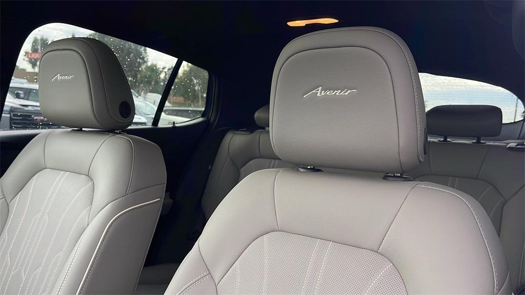 new 2025 Buick Envista car, priced at $30,335