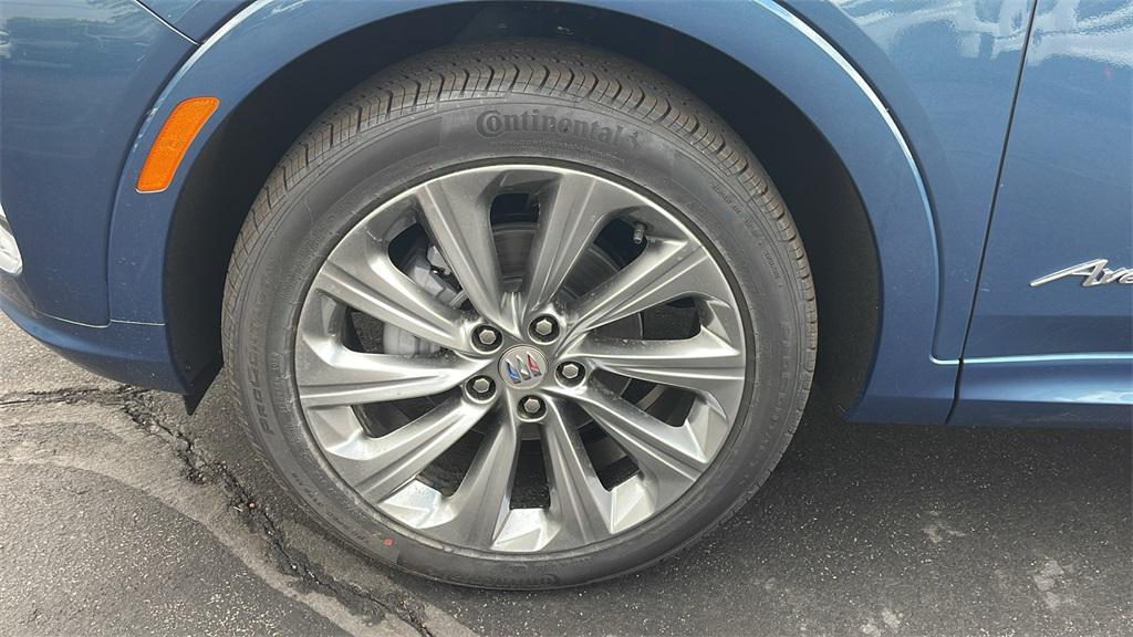 new 2025 Buick Envista car, priced at $30,335