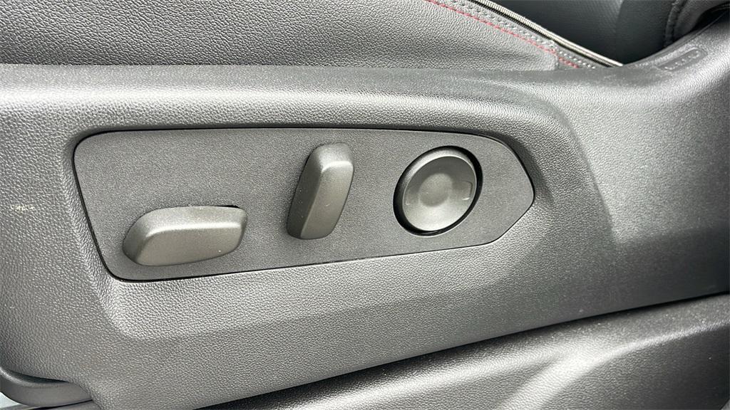 used 2024 Chevrolet Tahoe car, priced at $64,995