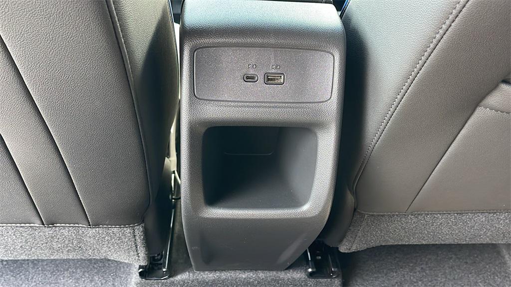 new 2025 Buick Envista car, priced at $26,835