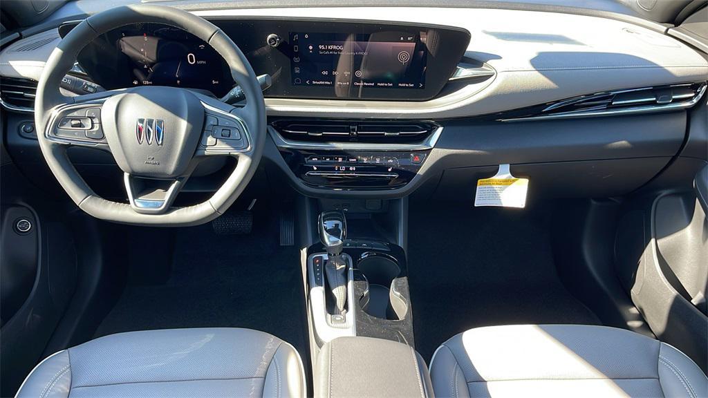 new 2025 Buick Envista car, priced at $30,335