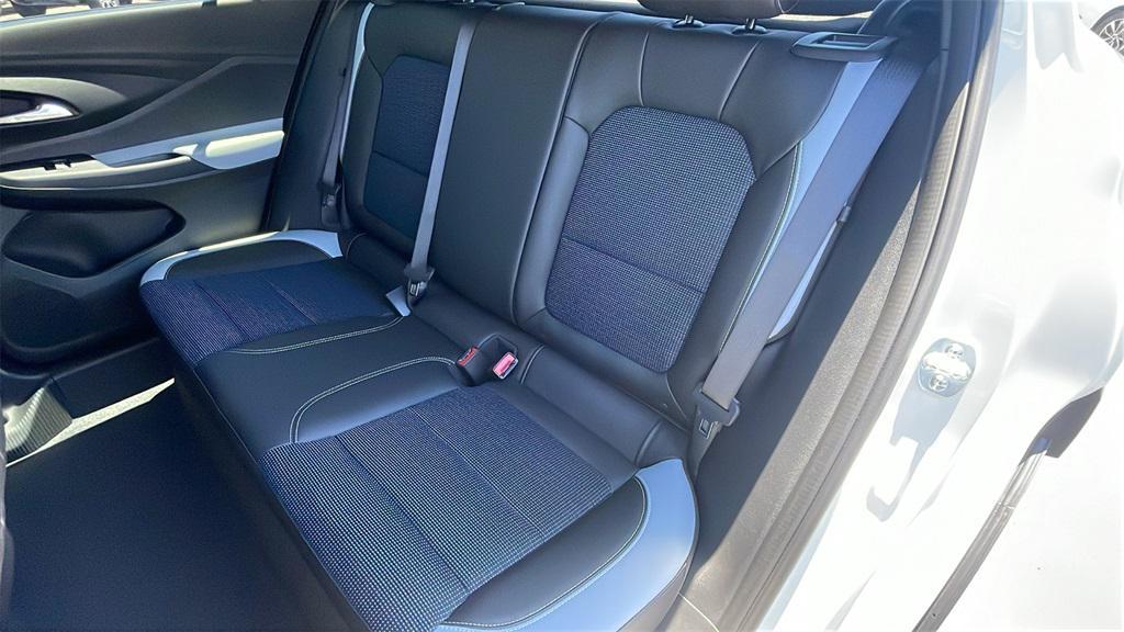 new 2025 Buick Envista car, priced at $25,785