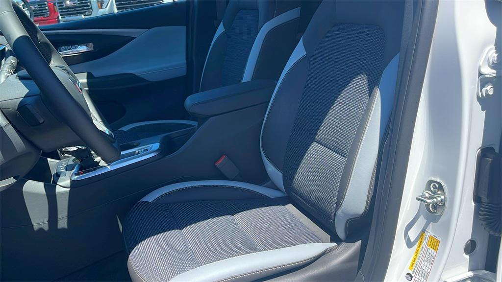 new 2025 Buick Envista car, priced at $25,785