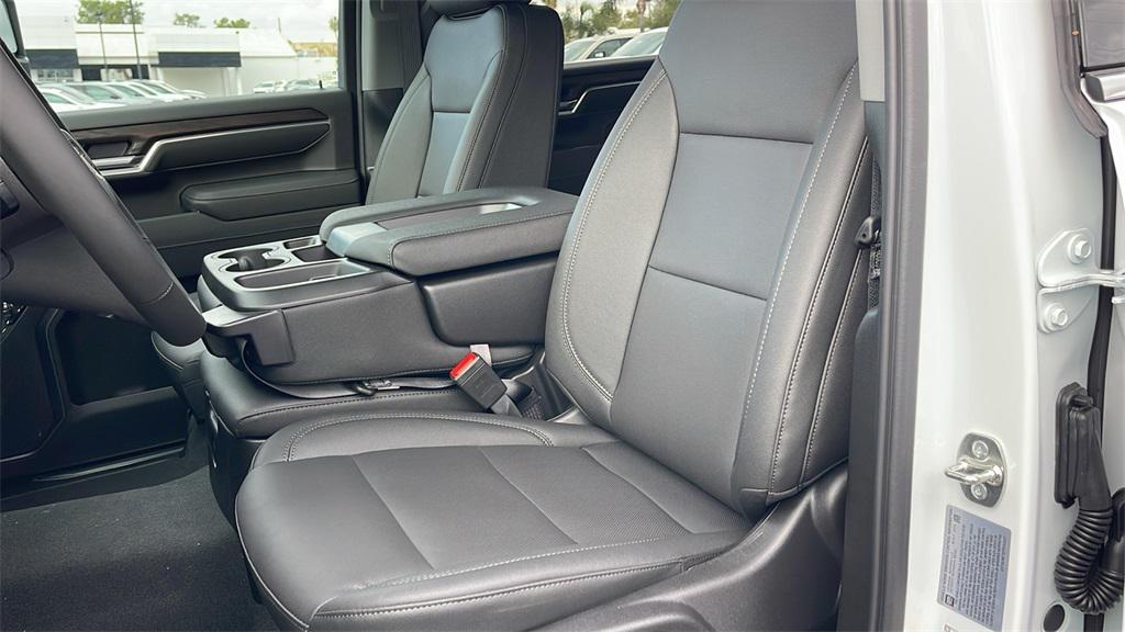 new 2026 GMC Sierra 2500 car, priced at $66,165