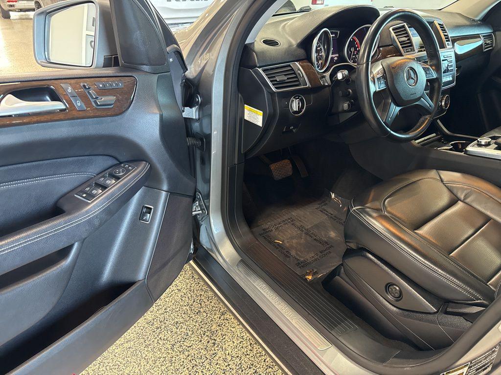 used 2013 Mercedes-Benz M-Class car, priced at $13,387