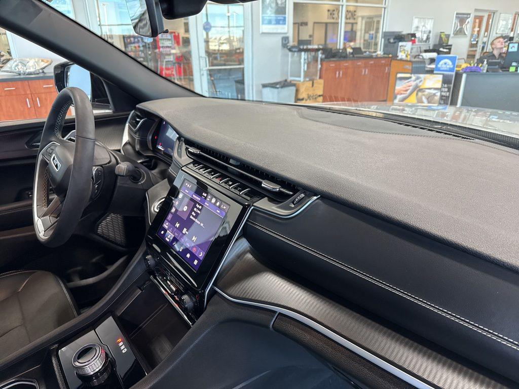 used 2025 Jeep Grand Cherokee L car, priced at $38,102