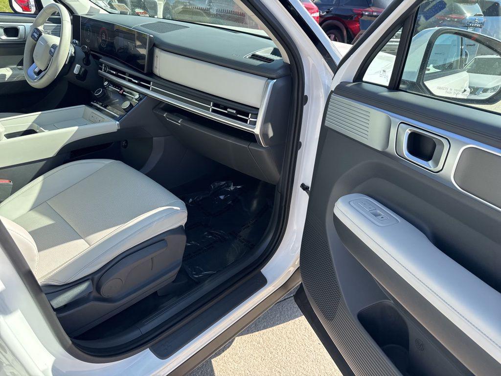 used 2025 Hyundai Santa Fe car, priced at $31,997