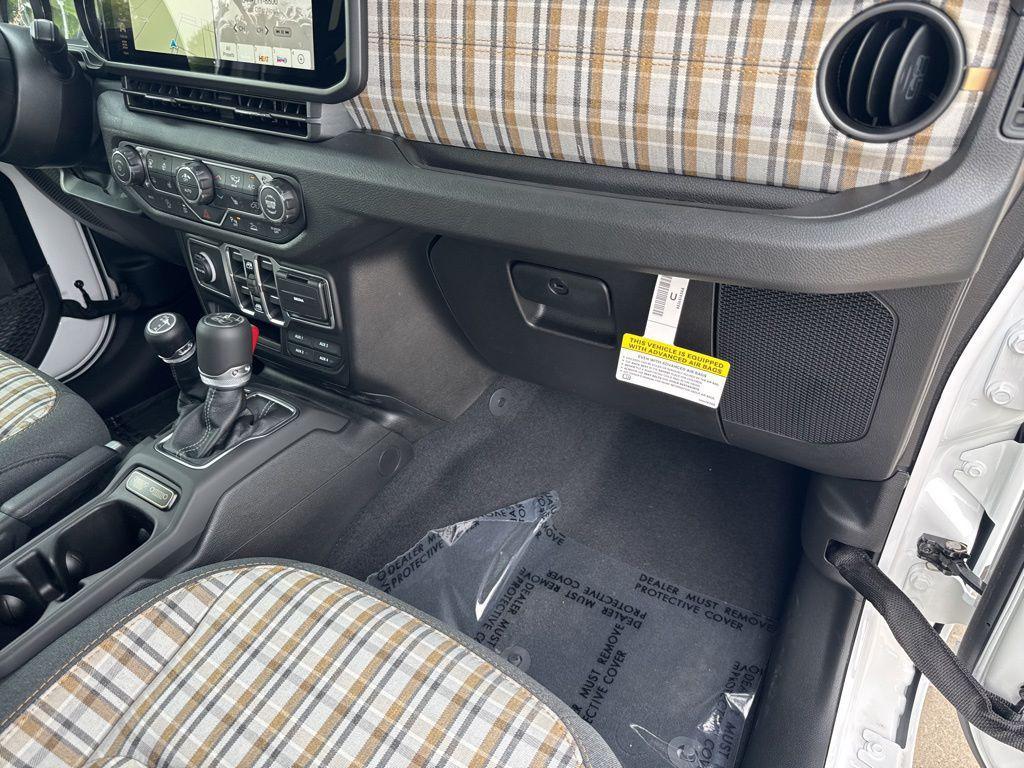 new 2026 Jeep Gladiator car, priced at $45,881
