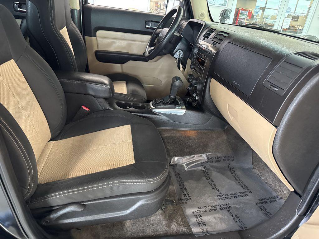 used 2009 Hummer H3 car, priced at $8,957
