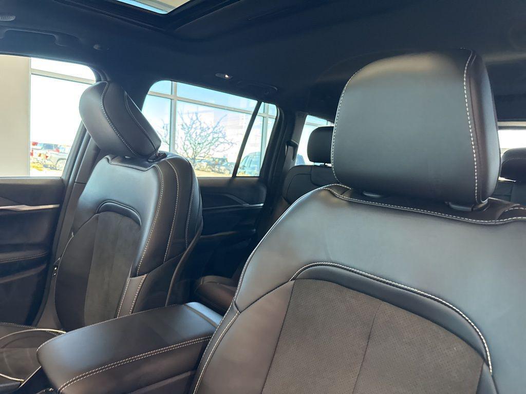 new 2026 Jeep Grand Cherokee car, priced at $45,456