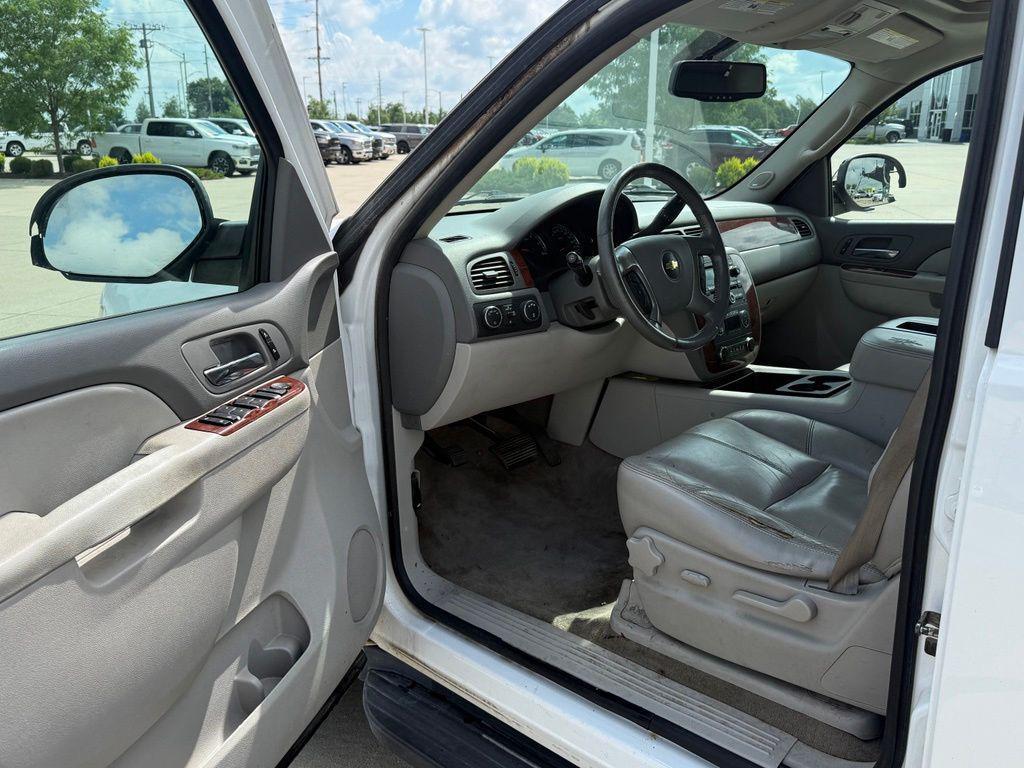 used 2014 Chevrolet Suburban car, priced at $6,997