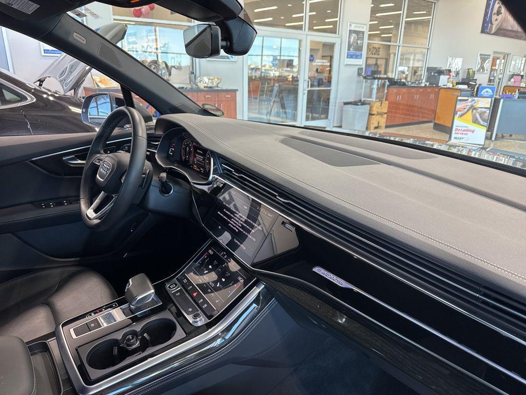 used 2025 Audi Q7 car, priced at $44,977