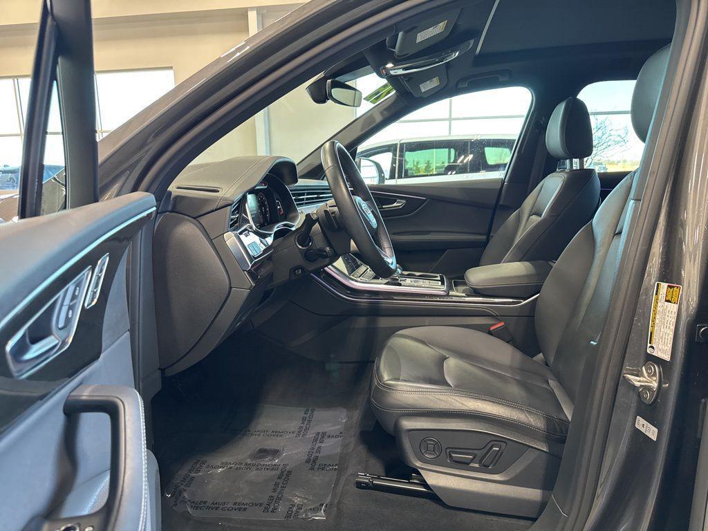 used 2025 Audi Q7 car, priced at $44,977