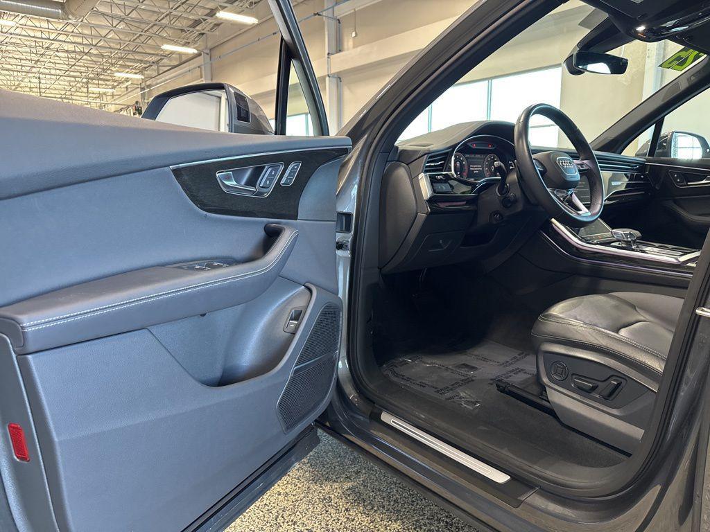 used 2025 Audi Q7 car, priced at $44,977