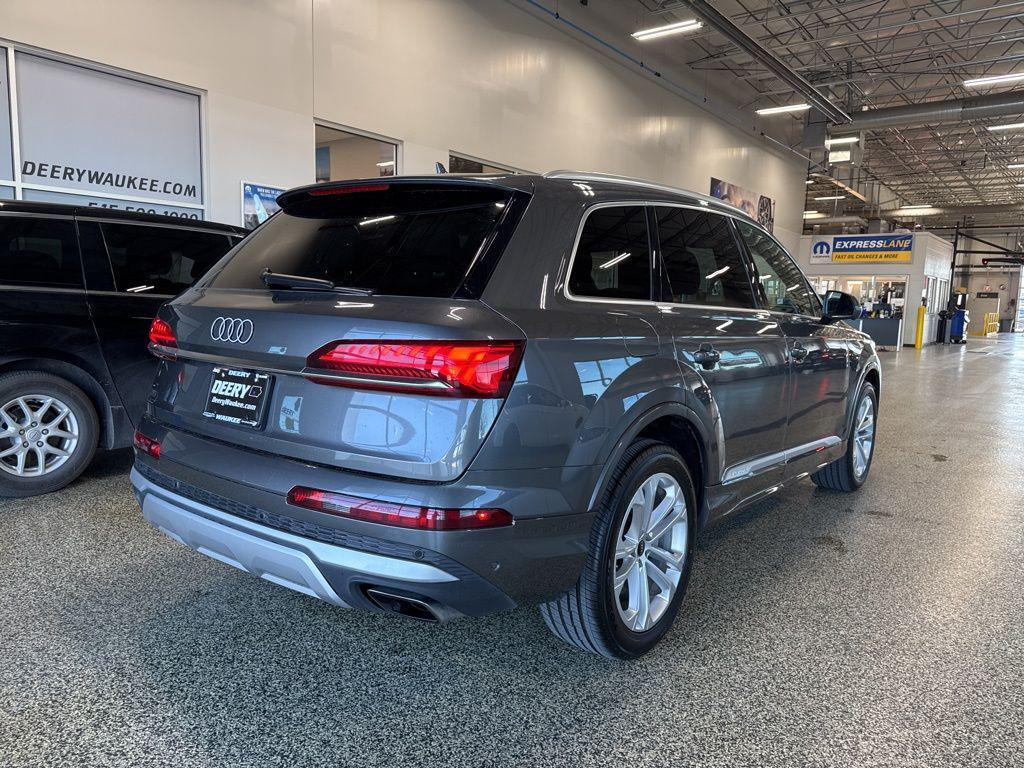 used 2025 Audi Q7 car, priced at $44,977