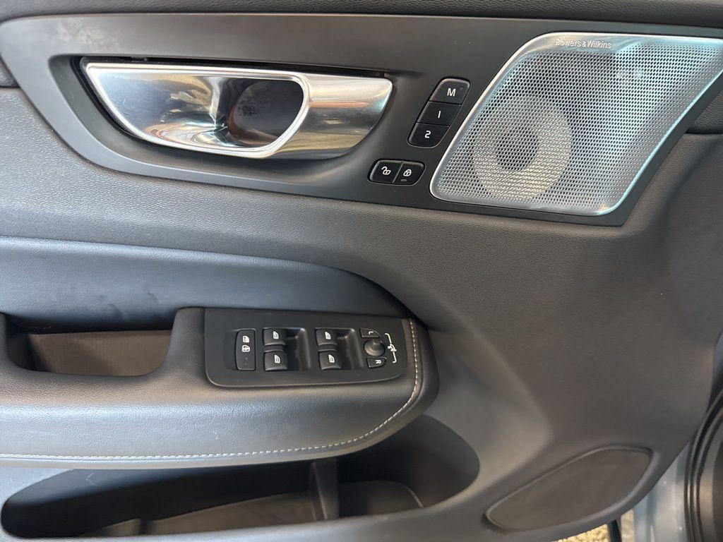 used 2022 Volvo XC60 Recharge Plug-In Hybrid car, priced at $25,929