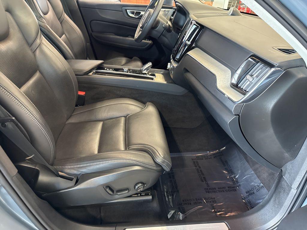 used 2022 Volvo XC60 Recharge Plug-In Hybrid car, priced at $25,929