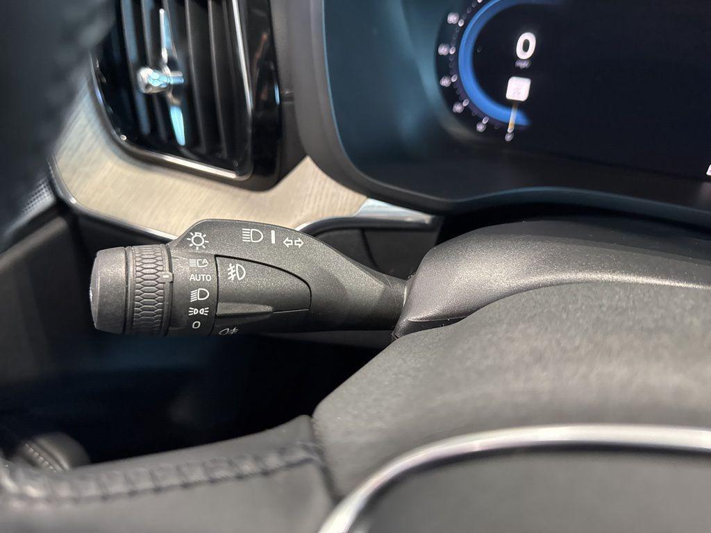 used 2022 Volvo XC60 Recharge Plug-In Hybrid car, priced at $25,929