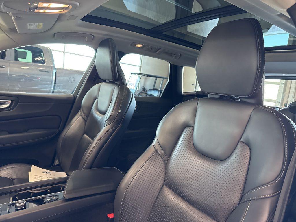 used 2022 Volvo XC60 Recharge Plug-In Hybrid car, priced at $25,929