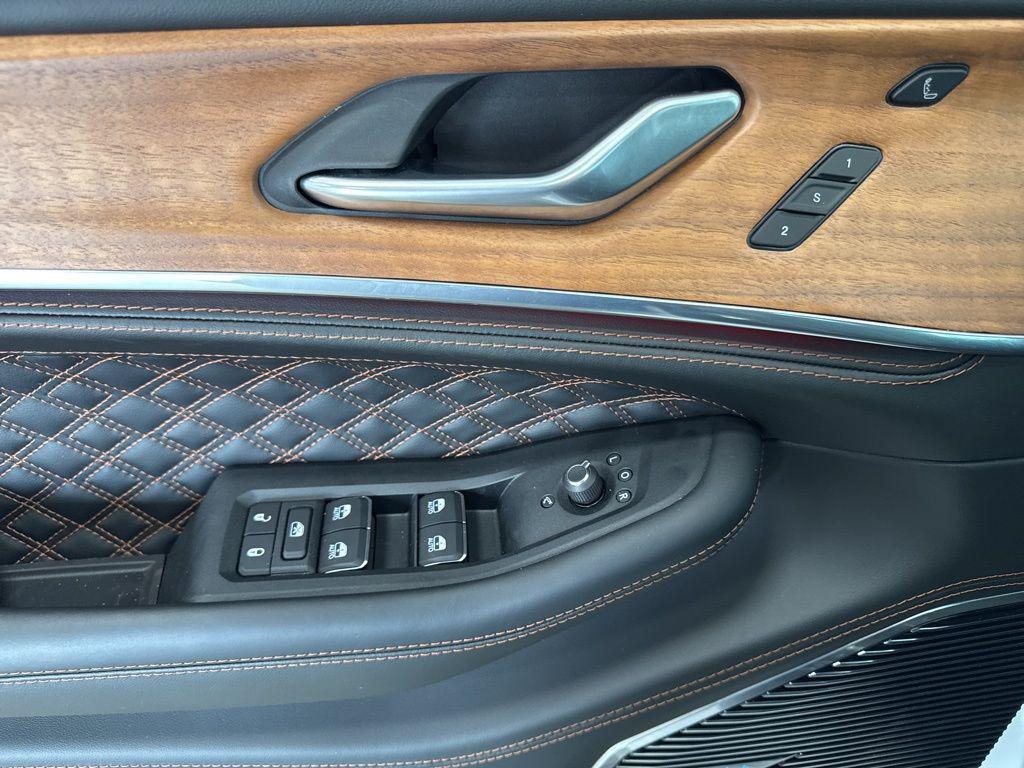 new 2026 Jeep Grand Cherokee L car, priced at $57,023