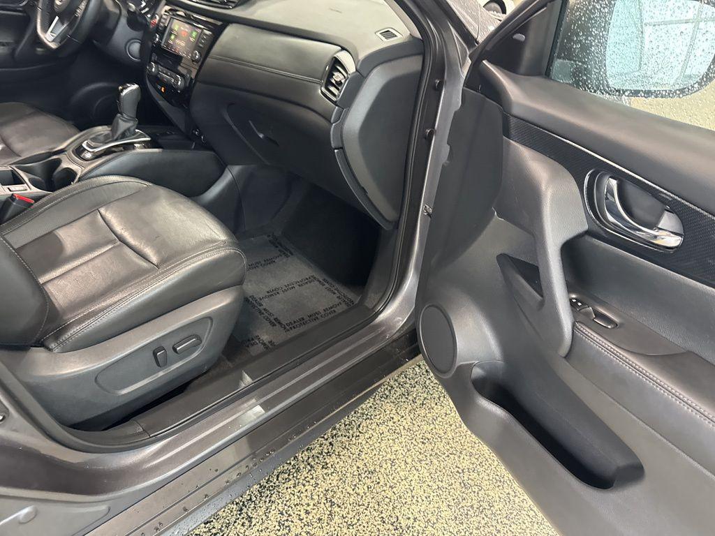 used 2019 Nissan Rogue car, priced at $16,659