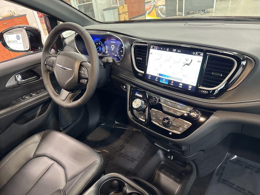 new 2026 Chrysler Pacifica car, priced at $43,967