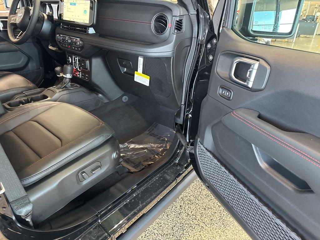 new 2026 Jeep Wrangler car, priced at $61,918