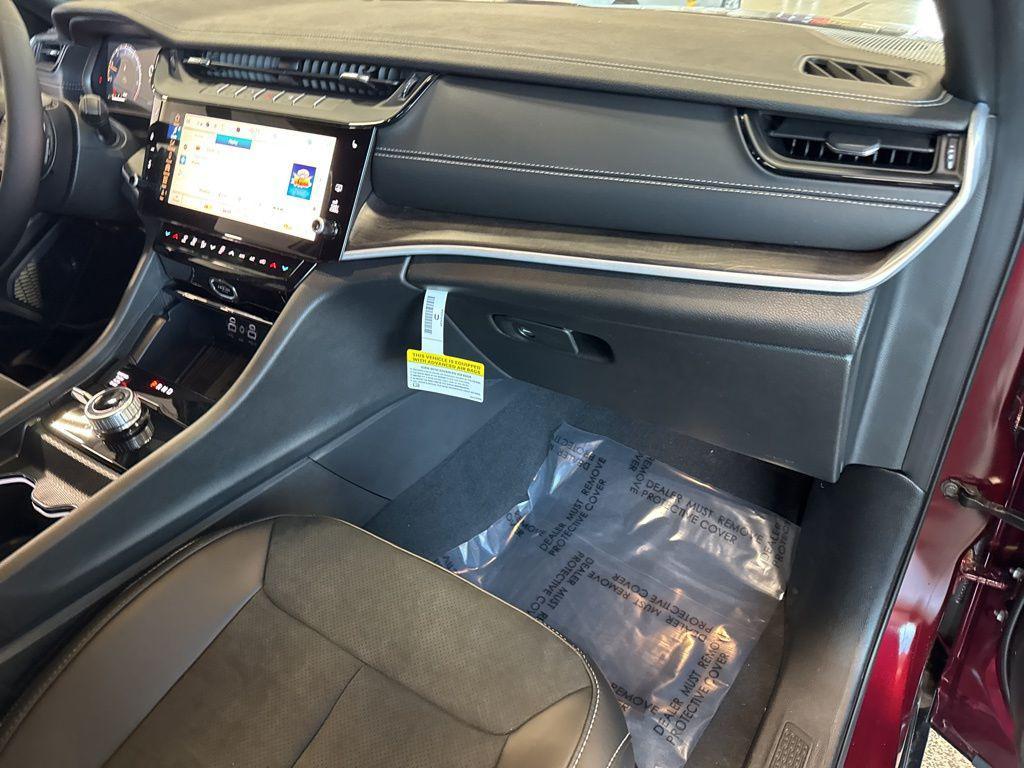 new 2026 Jeep Grand Cherokee car, priced at $40,170