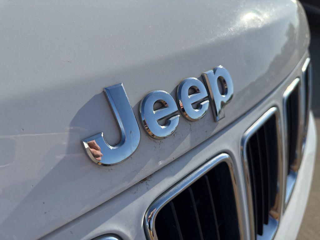 used 2014 Jeep Grand Cherokee car, priced at $9,998
