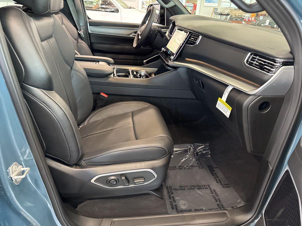 new 2026 Jeep Grand Wagoneer car, priced at $74,507
