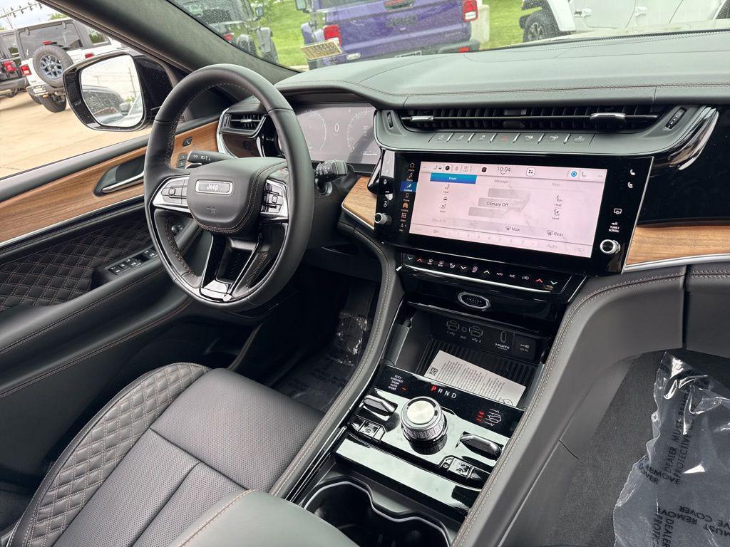 new 2026 Jeep Grand Cherokee car, priced at $55,443