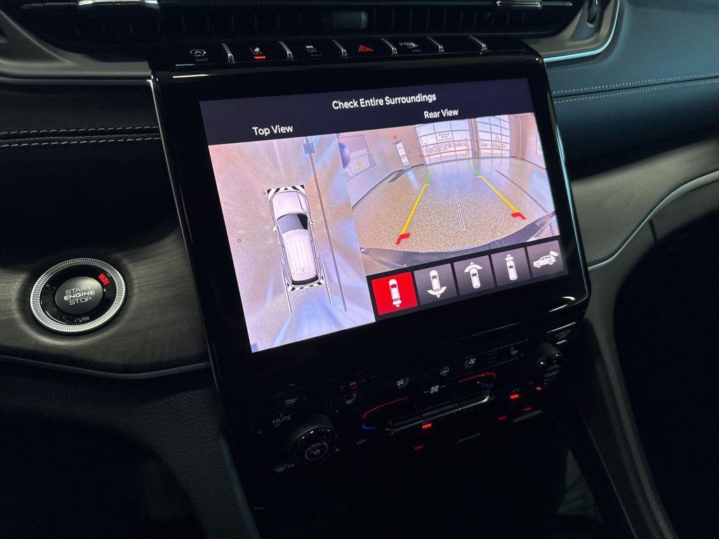 new 2025 Jeep Grand Cherokee L car, priced at $45,995