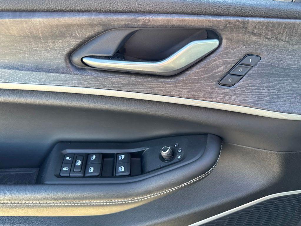 used 2022 Jeep Grand Cherokee 4xe car, priced at $27,796