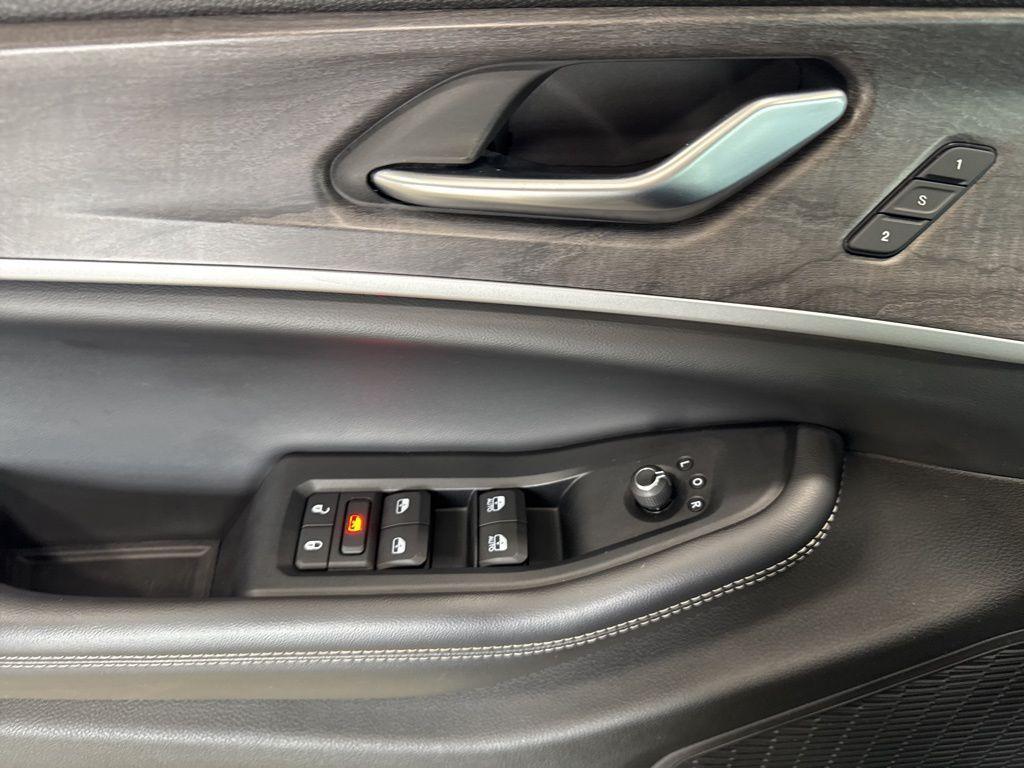 used 2023 Jeep Grand Cherokee L car, priced at $29,999