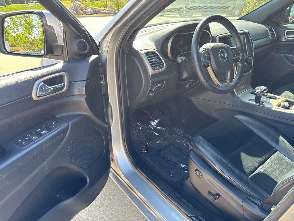 used 2015 Jeep Grand Cherokee car, priced at $12,999